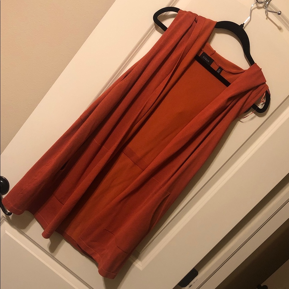 Cyrus sleeveless cardigan in Burnt Orange